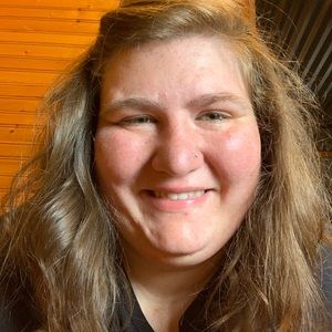 Meet your Posher, Clarissa